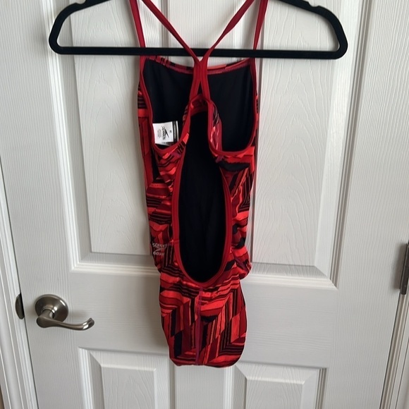 Speedo Endurance+ Swimsuit One Piece Athletic Training Red Black Size 28‎ - Picture 6 of 6
